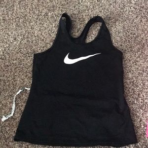 Nike workout tank tops